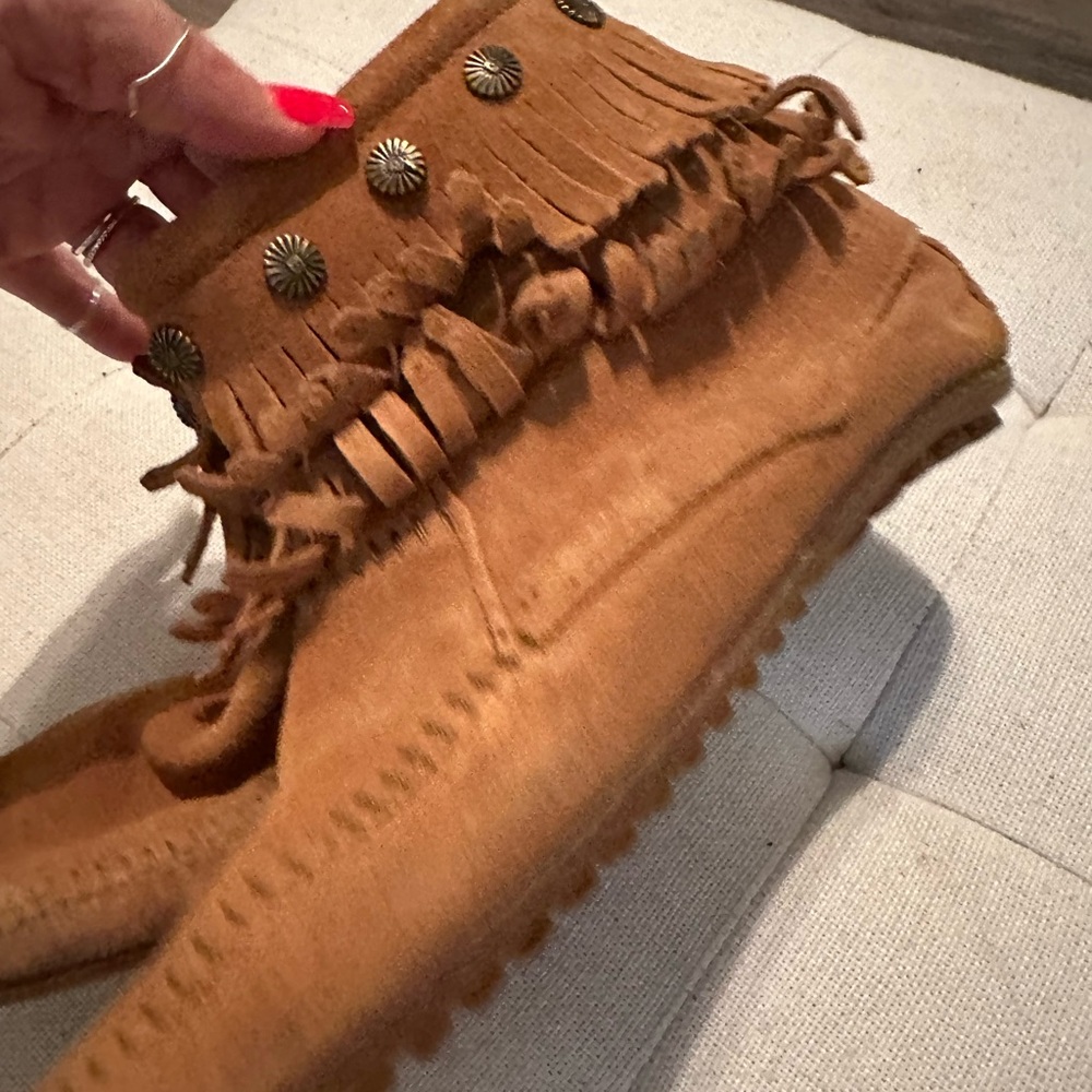 Minnetonka moccasin boots